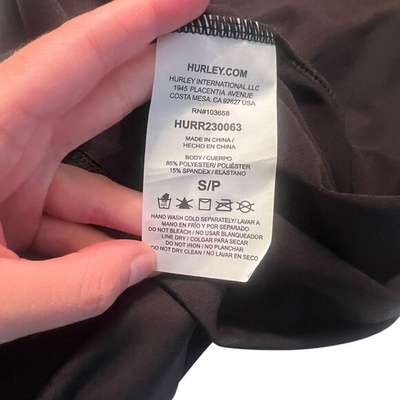 NWT! Hurley black rash guard. Size small - Picture 4 of 7